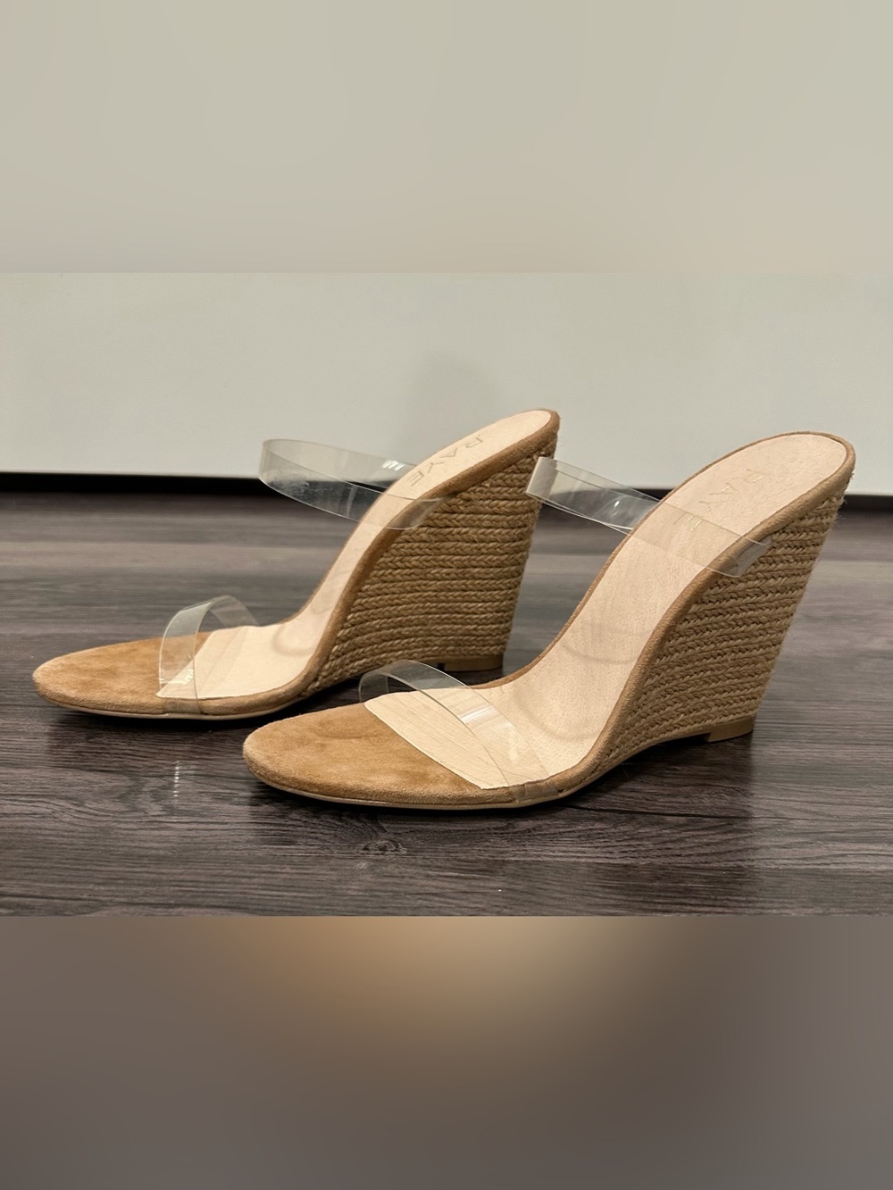 RAYE Tidal clear wedge 9 natural NWOT